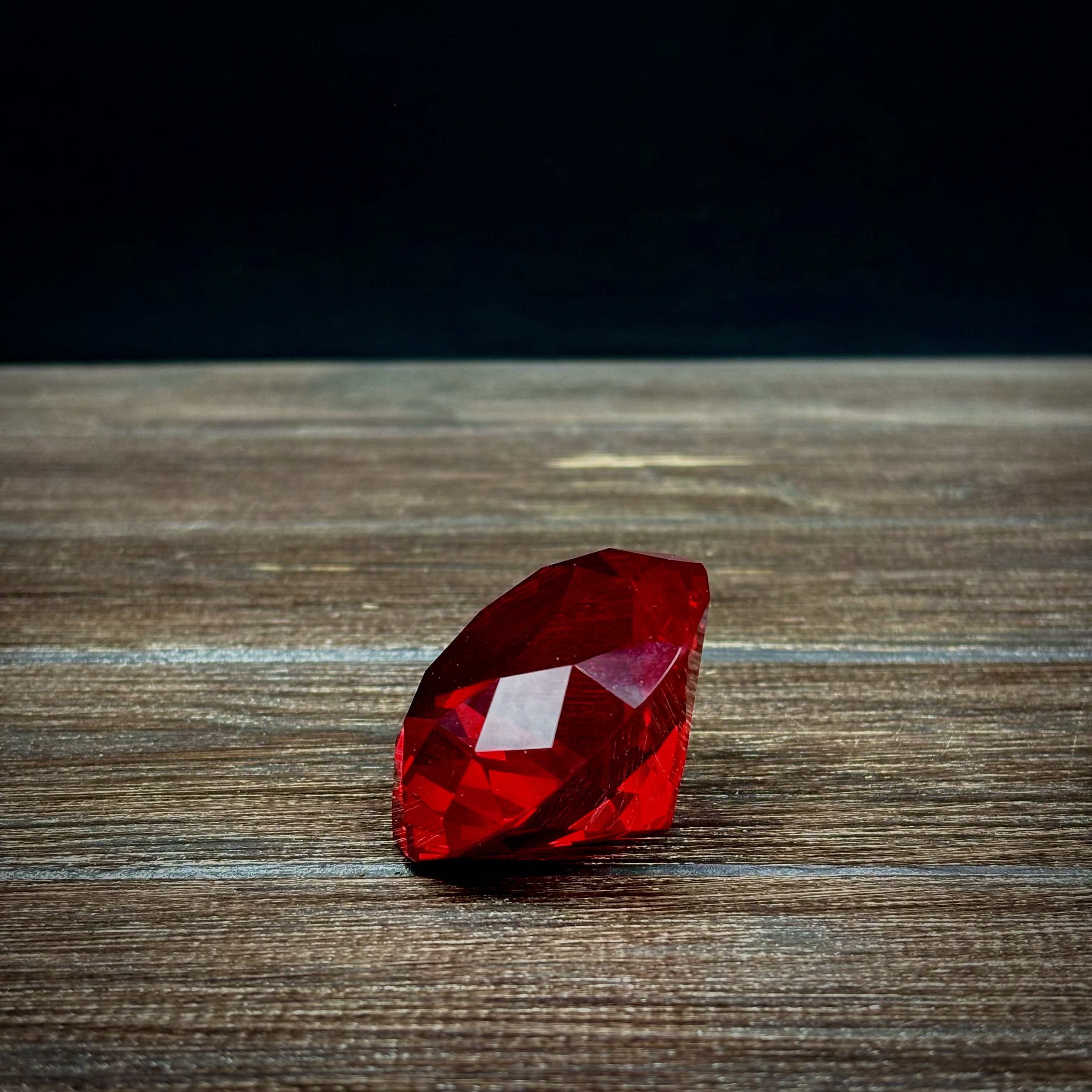 Фігурка для чайної церемонії "Кристал" червоний, Картинка