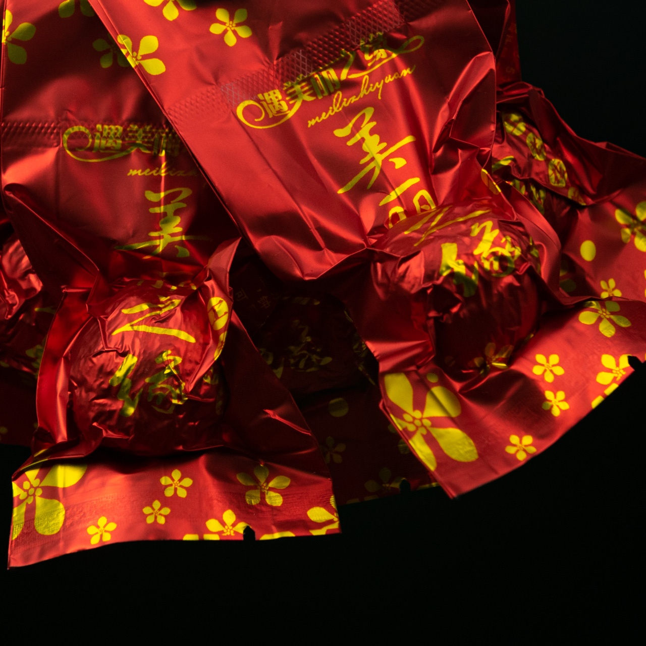 Зелений в'язаний чай "Квітучий сад" 5 шт по 8 грам, Картинка