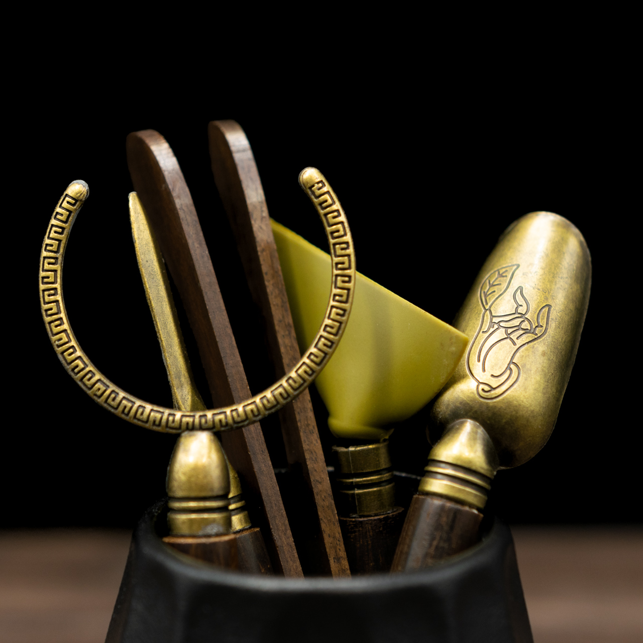 Набір інструментів для чайної церемонії, Картинка